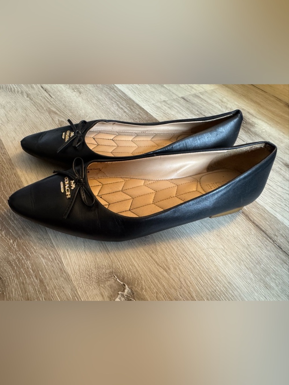 Coach Women's Black Leather Pointed Toe Ballet Flats Size7 - Picture 9 of 10